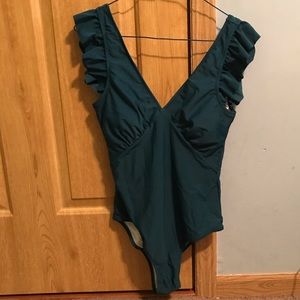 Green Cupshe swimsuit, size M